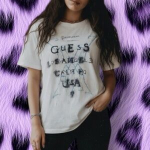 2 FOR $28 | GUESS Early 2000s Propiedad Grunge White and Blue Graphic Tee